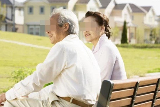 Bà mẹ 52 tuổi bị mắc bệnh ung thư cổ tử cung, sau khi tìm hiểu thì tất cả