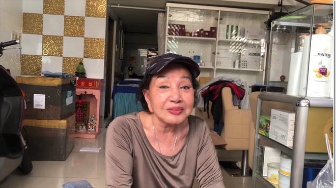 Cô đơn bên Mỹ, con không quan tâm, nghệ sĩ Hồng Nga về nước ở tuổi 75-2