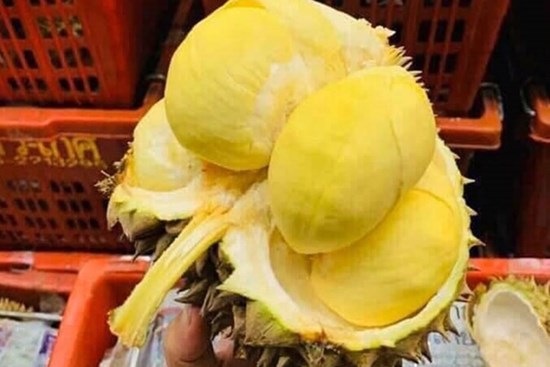 5 loại quả tí hon đi máy bay về Việt Nam... giá 'chát' vẫn bán tới tấp