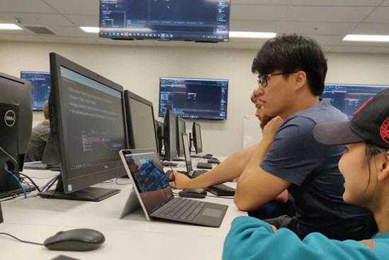 Ngành học nghe tên dễ mất lòng phụ huynh nhưng vô số cơ hội việc làm trong và ngoài nước, lương tháng toàn vài chục triệu