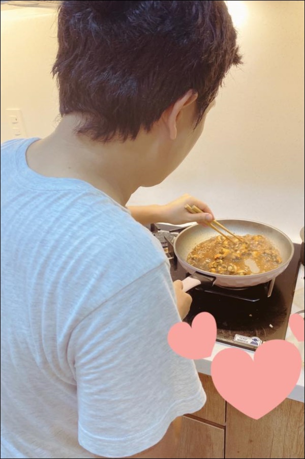 Trường Giang đổ mồ hôi nấu đồ&nbsp;ăn ngon cho Nhã Phương&nbsp;tẩm bổ, bày biện đẹp mắt chuẩn nhà hàng-6