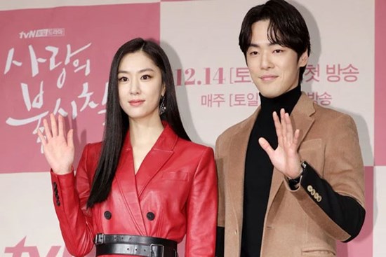 Sau Hyun Bin - Son Ye Jin, cặp đôi phụ của