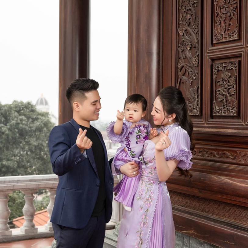 Cô dâu 200 cây vàng ở Nam Định khoe được chồng tặng chiếc đồng hồ thương hiệu nhà giàu có giá trị bằng cả căn chung cư-3