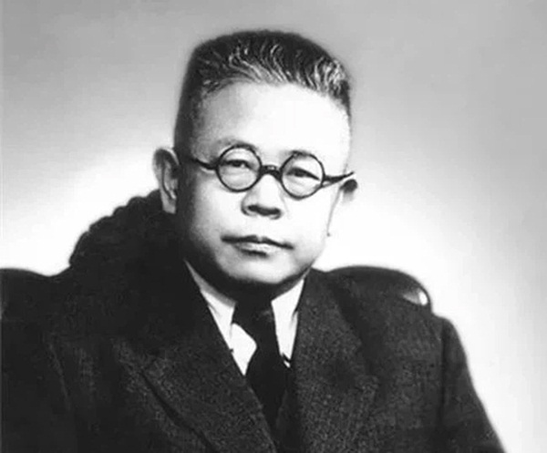 Chồng đột ngột qua đời vì làm việc quá sức, vợ nhận được một chiếc phong bì rồi đau đớn tột cùng khi biết sự thật đằng sau số tiền chồng liều mạng kiếm bằng được!-2