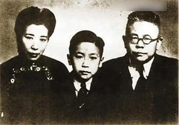 Chồng đột ngột qua đời vì làm việc quá sức, vợ nhận được một chiếc phong bì rồi đau đớn tột cùng khi biết sự thật đằng sau số tiền chồng liều mạng kiếm bằng được!-6