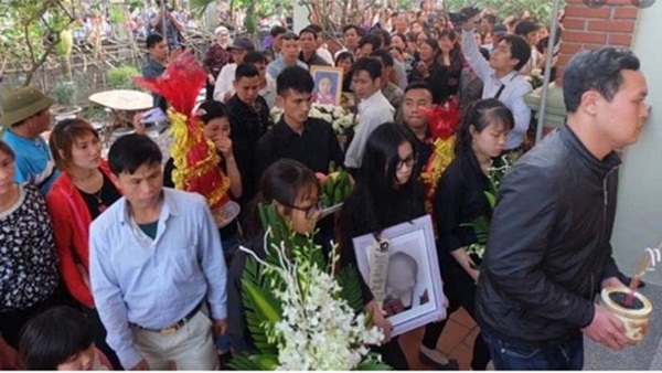 Hành trình 4 năm đầy nước mắt bố mẹ Nhật Linh đòi công lý cho con-2