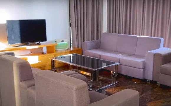 Cuộc sống hôn nhân của diễn viên Kinh Quốc và vợ đại gia: Tính cách khác biệt, hay cãi nhau nhưng rất hạnh phúc-13