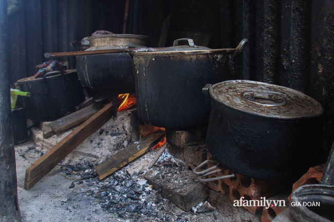 NÓNG: Kiểm tra quán cháo ở Hà Nội bị tố bán hàng kèm cả họ nhà giòi, lãnh đạo phường chỉ ra điểm bất thường của miếng sườn gây xôn xao MXH-2