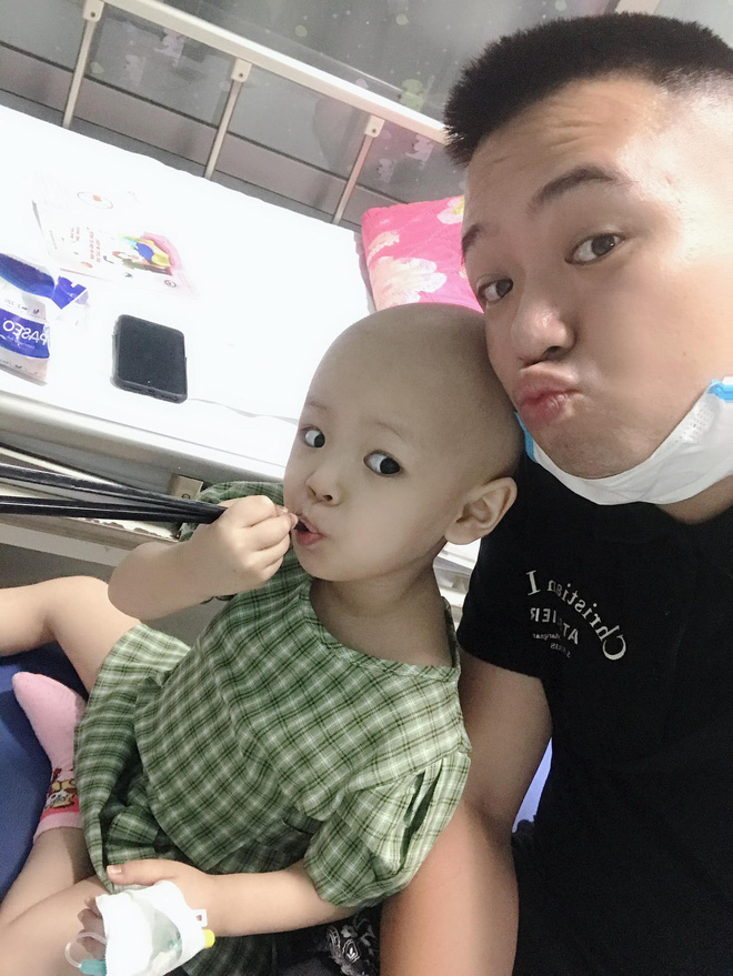 Tâm sự xúc động của người cha dành cho đồ đanh đá đã mất vì bệnh ung thư: Con là thiên thần rồi phải không? Xin lỗi vì đã khóc nhưng ba rất nhớ con-12