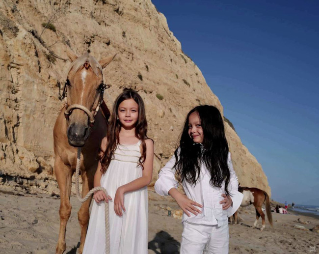 Hội Alpha kid được bố mẹ cho học môn quý tộc: Tiền học tính bằng phút, mức phí đắt đến toát mồ hôi-1