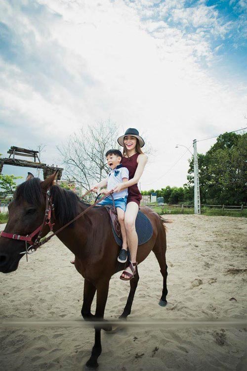 Hội Alpha kid được bố mẹ cho học môn quý tộc: Tiền học tính bằng phút, mức phí đắt đến toát mồ hôi-3