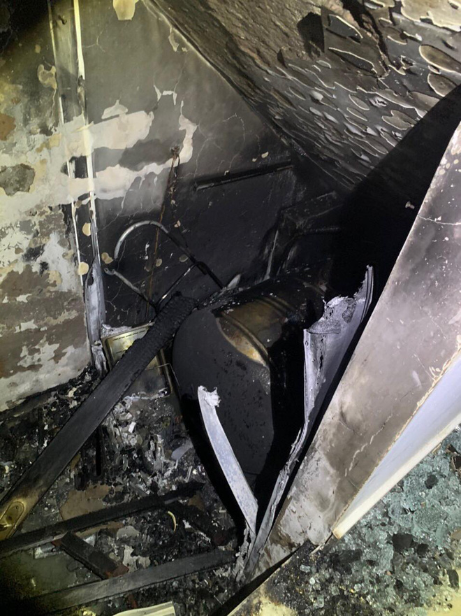 TP.HCM: Cháy nhà 3 tầng vào rạng sáng, 5 người mắc kẹt kêu cứu-3