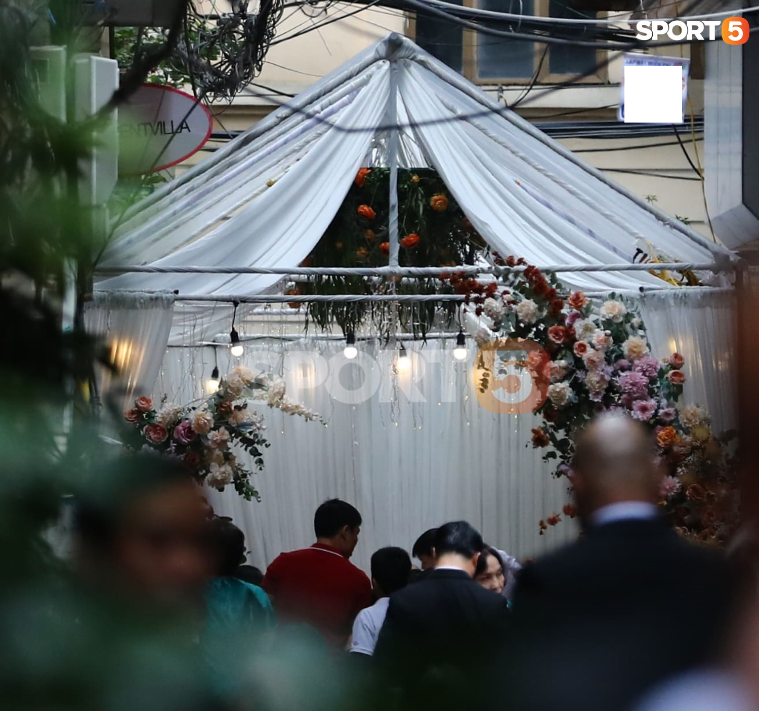 Lễ ăn hỏi Xuân Trường - Nhuệ Giang: Cô dâu chú rể lộ diện, trai tài gái sắc xứng đôi-11