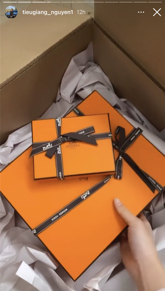 Khi rich kid lên chức phụ huynh, độ giàu sang thể hiện ngay từ khoản sắm đồ hiệu cho con-4