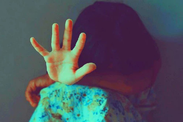 Vừa ly hôn lại được bố chồng cho mượn bờ vai, người phụ nữ xiêu lòng lập tức và cái kết ngoài sức tưởng tượng-7