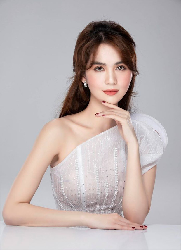 Ngọc Trinh lại gặp biến” sau vụ trộm 15 tỷ đồng, phải lên tiếng làm rõ vì khách hàng ngộ độc đến mức nhập viện-2