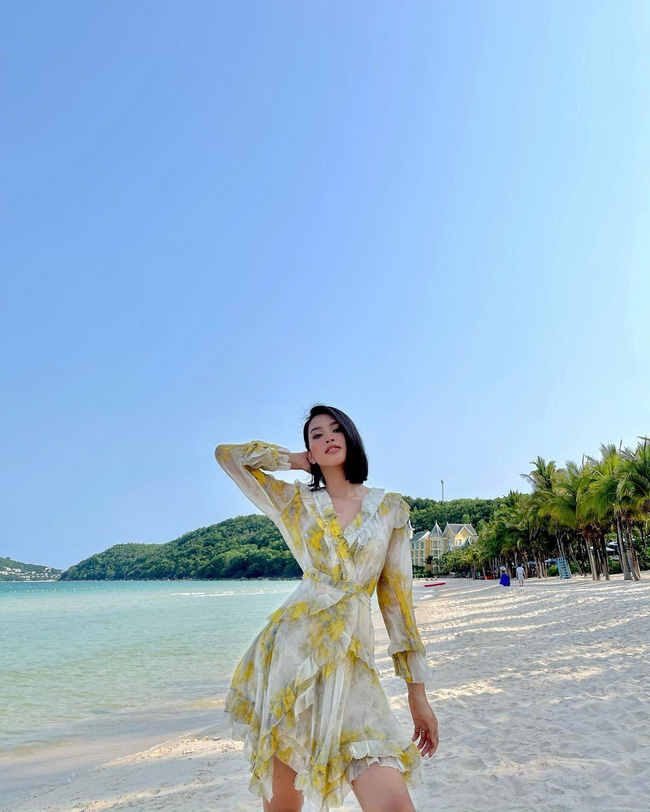 Lên đồ đi du lịch với 14 công thức đẹp xuất sắc, chẳng trách các sao Vbiz có hình sống ảo siêu long lanh-3