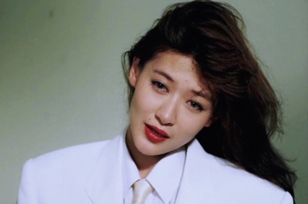 Cuộc đời bi thảm của nữ hoàng phim cấp 3 Hoa ngữ: Mẹ ruột ép đóng phim người lớn, yêu cha nuôi và cái kết thảm ở tuổi 29-6