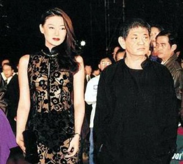 Cuộc đời bi thảm của nữ hoàng phim cấp 3 Hoa ngữ: Mẹ ruột ép đóng phim người lớn, yêu cha nuôi và cái kết thảm ở tuổi 29-8