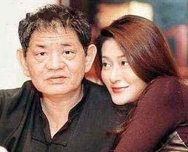 Cuộc đời bi thảm của nữ hoàng phim cấp 3 Hoa ngữ: Mẹ ruột ép đóng phim người lớn, yêu cha nuôi và cái kết thảm ở tuổi 29-9