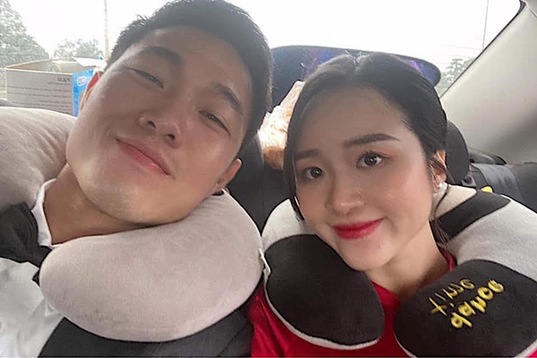 Người mẹ vợ bề thế của Xuân Trường xuất hiện thần thái trong đám hỏi: Bảo sao Nhuệ Giang lại xinh đến thế!-6