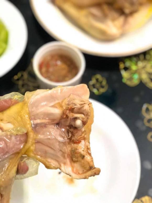 Luộc gà ai cũng biết, nhưng làm sao để gà ngọt đậm đà không bị nứt da thì tuyệt đối đừng nên bỏ qua mẹo dưới đây-5