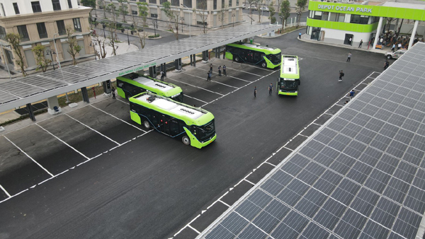 Trải nghiệm ‘cực chất’ với xe buýt điện đầu tiên ở Việt Nam-7