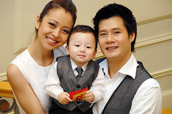 Quang Dũng và vợ cũ Jennifer Phạm hội ngộ, bất ngờ tuyên bố: Sau bao nhiêu năm hai đứa vẫn xứng đôi, đặc biệt Thanh Thảo còn cổ vũ hôn đi” gây thích thú-3