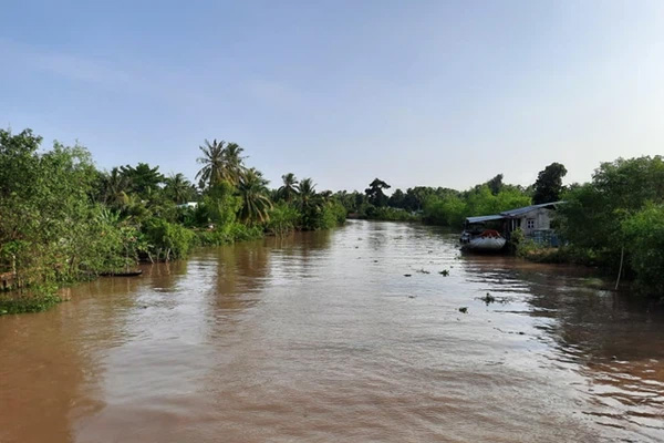 Ba học sinh lớp 8 tắm sông, hai em đuối nước tử vong-1