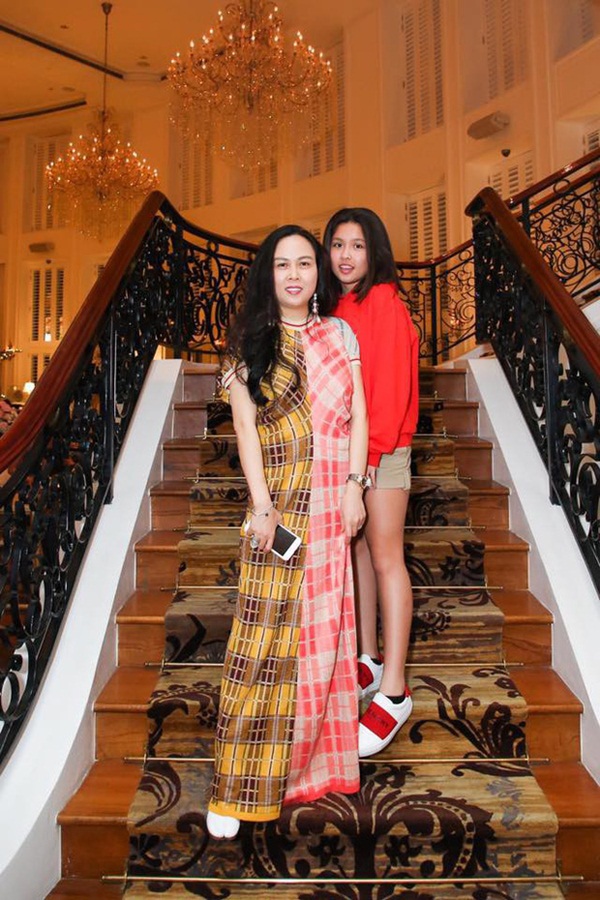 Rich kid 2k3 Susu - Con gái lớn của Phượng Chanel là ai?-3