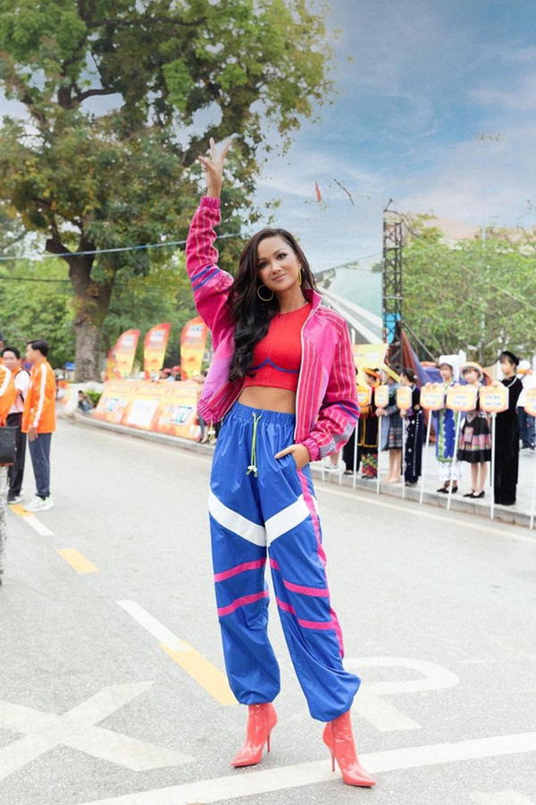 Bụng phẳng lỳ, không gợn chút mỡ cả vùng bụng dưới: Hoa hậu HHen Niê tiết lộ 3 thói quen trong ăn uống-1