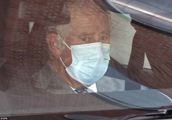 Các thành viên hoàng gia lần đầu tiên xuất hiện trước công chúng sau khi Hoàng tế Philip qua đời với đôi mắt đỏ hoe-3