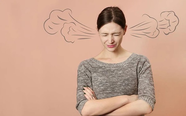 4 việc nhiều người làm trước khi đi ngủ gây hại gan hơn cả việc uống rượu bia-4