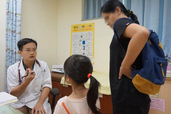 Trẻ nhỏ lớn lên trong 4 kiểu gia đình này thường rất tự tin, tương lai tiền đồ dễ xán lạn hơn chúng bạn-4