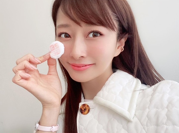 Quý cô người Nhật 44 tuổi da vẫn đẹp như gái 20 hé lộ lịch trình chăm da một ngày, hóa ra lại đơn giản vô cùng-3