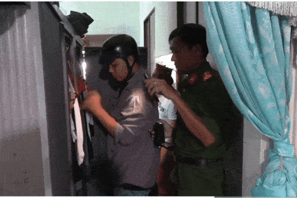 Chồng nạn nhân bị 