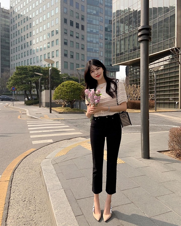 Học nàng blogger Hàn cách diện jeans đỉnh của chóp”: Vừa hack dáng vừa thanh lịch để đến sở làm-7