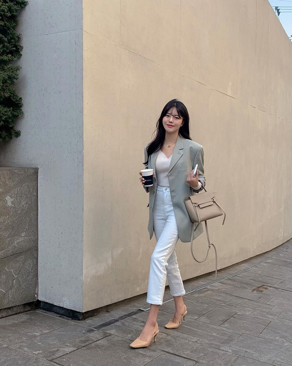 Học nàng blogger Hàn cách diện jeans đỉnh của chóp”: Vừa hack dáng vừa thanh lịch để đến sở làm-8
