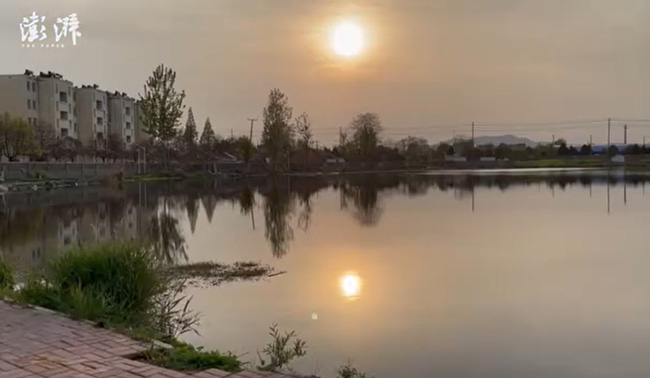 Bé trai 3 tuổi mất tích ngay trong trường mẫu giáo mà không ai hay, bố khóc ngất khi tìm thấy con trong hoàn cảnh khủng khiếp-3