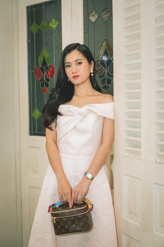 Lâm Vỹ Dạ giàu cỡ nào ở tuổi 32?-5