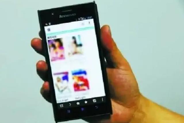 3 dấu hiệu trên ĐTDĐ cho thấy con bạn đang lén lút xem trang web xấu, bố mẹ cần biết để kịp thời hướng dẫn trẻ-2