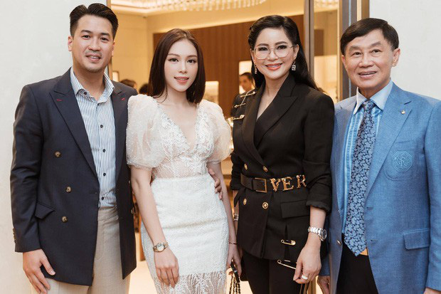 Linh Rin dự tiệc cuối tuần ở biệt thự gia đình Hà Tăng, suất con dâu tỷ phú chắc tay quá luôn-8