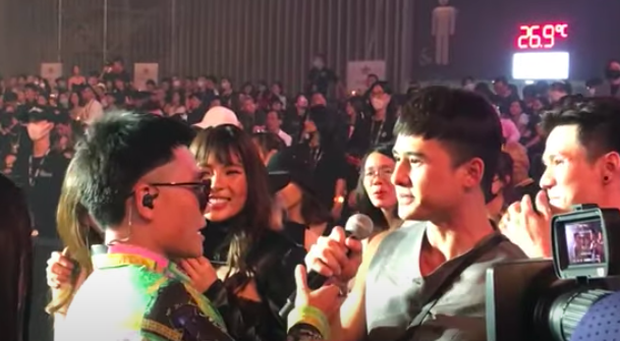 Wowy công khai xin lỗi Lương Thế Thành sau sự cố nhầm tên tại concert Rap Việt, lý do sai sót có chính đáng?-1