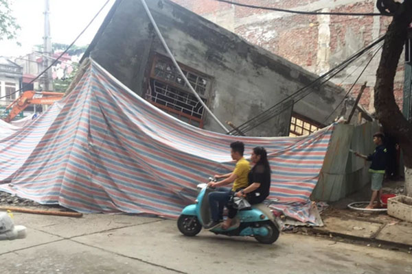 Phản xạ tuyệt vời cứu người đàn ông thoát chết-1