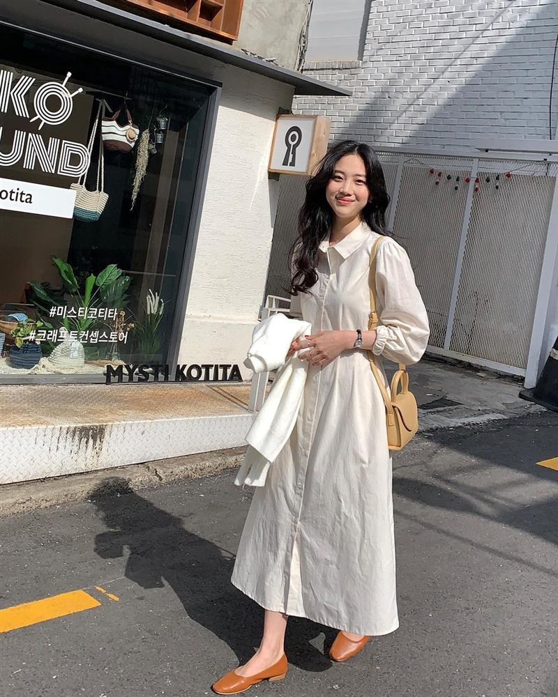 Hè đến chăm diện váy vóc nhưng lười đi giày cao gót thì bạn cứ mix cùng 4 kiểu giày bệt này là chuẩn đẹp-5