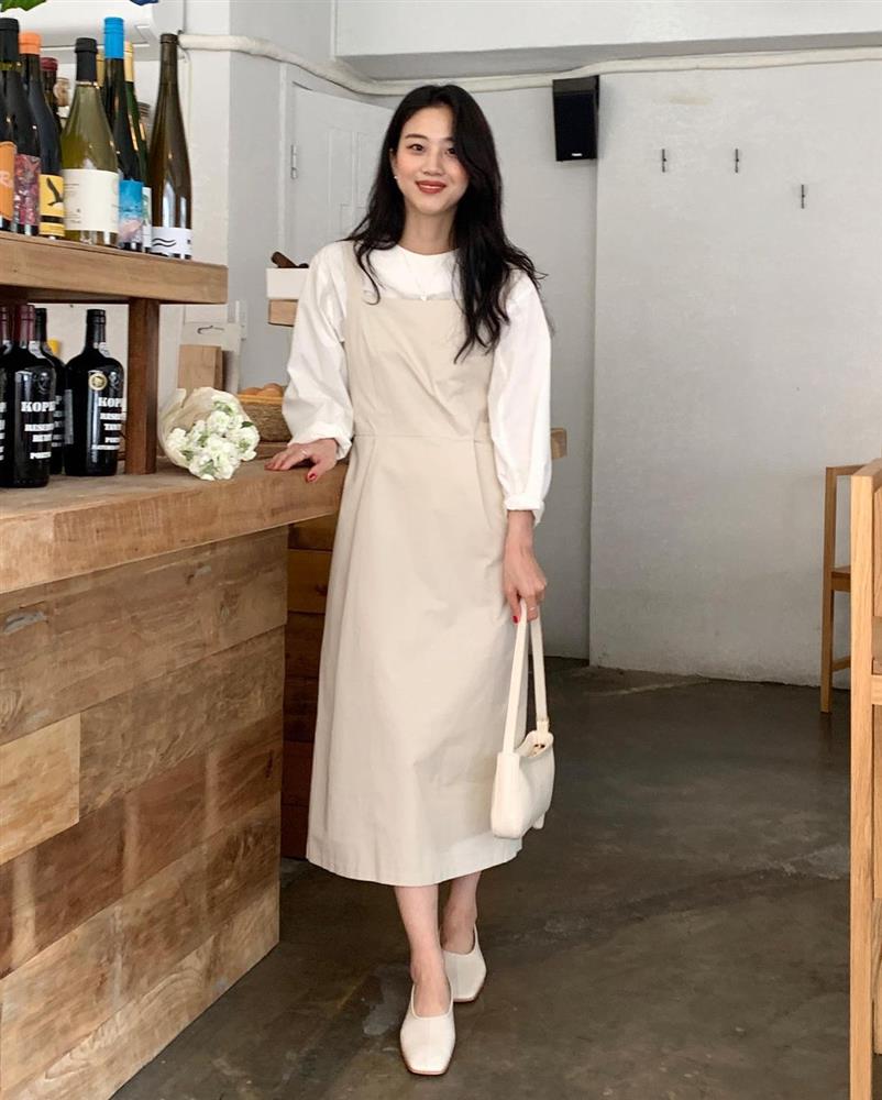 Hè đến chăm diện váy vóc nhưng lười đi giày cao gót thì bạn cứ mix cùng 4 kiểu giày bệt này là chuẩn đẹp-6