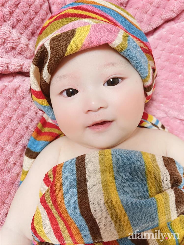 Tiết lộ danh tính bé gái Việt xuất hiện trong bộ phim đình đám Hàn Quốc - Penthouse, ngoài đời gây sốt vì gương mặt xinh như búp bê-6