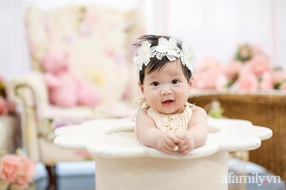 Tiết lộ danh tính bé gái Việt xuất hiện trong bộ phim đình đám Hàn Quốc - Penthouse, ngoài đời gây sốt vì gương mặt xinh như búp bê-10