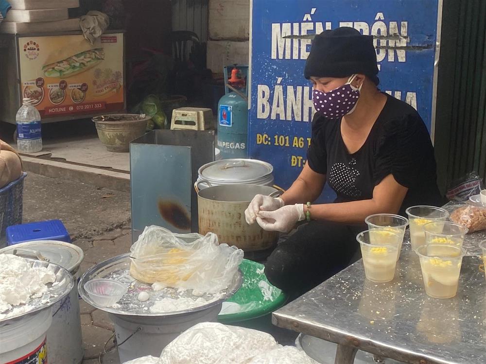 Đi chợ ngày mùng 1, choáng với giá mận đầu mùa đắt đỏ-6