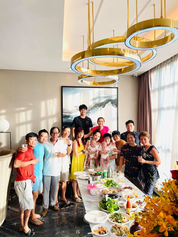 Thanh Thảo mừng tân gia nhà mới, hé lộ không gian giàu có của căn hộ view triệu đô-5